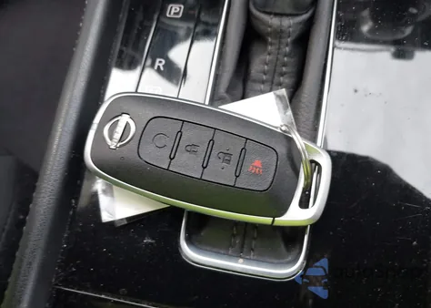 2023 Nissan Kicks Sv Xtronic Cvt z USA, uszkodzony, nr VIN 3N1CP5CV3PL494674